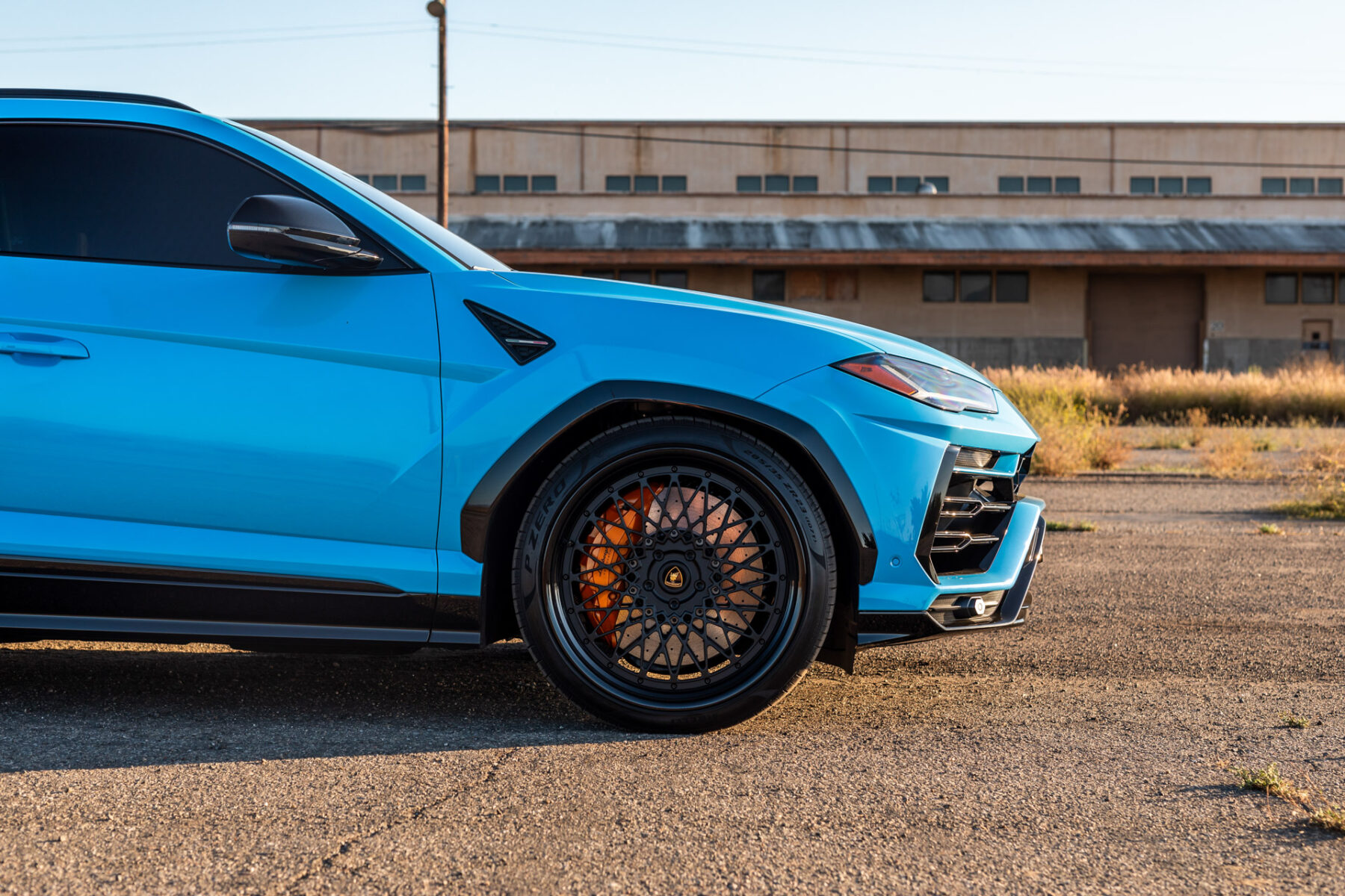 Lamborghini Urus na felgach AL13 Wheels C020
