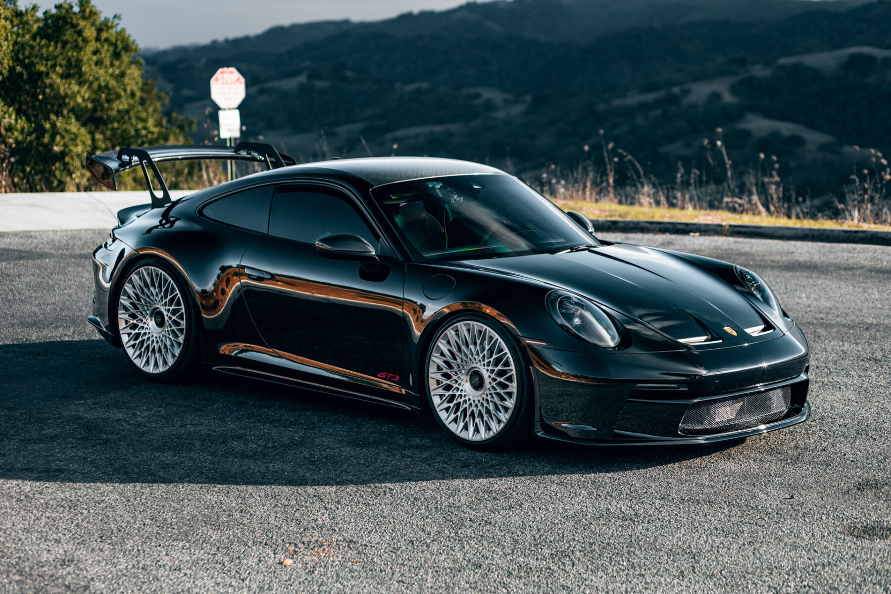 Porsche 911 992 GT3 na felgach AL13 Wheels S025