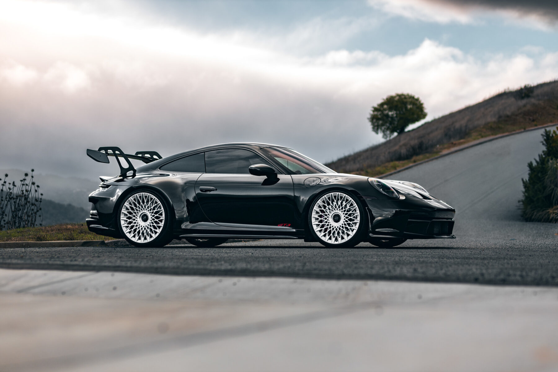 Porsche 911 992 GT3 na felgach AL13 Wheels S025