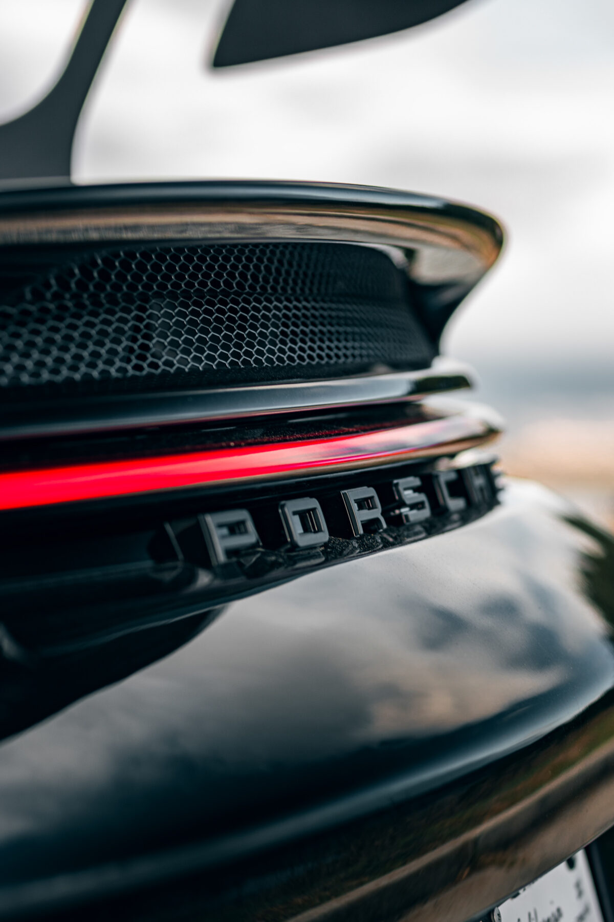 Porsche 911 992 GT3 na felgach AL13 Wheels S025