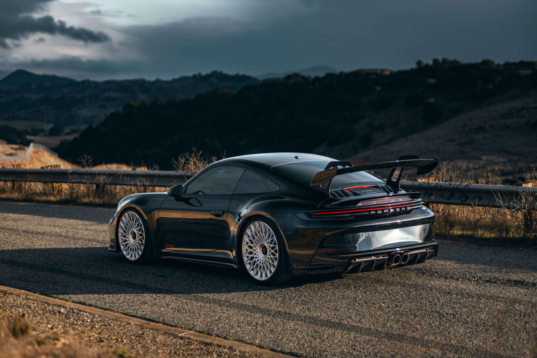 Porsche 911 992 GT3 na felgach AL13 Wheels S025