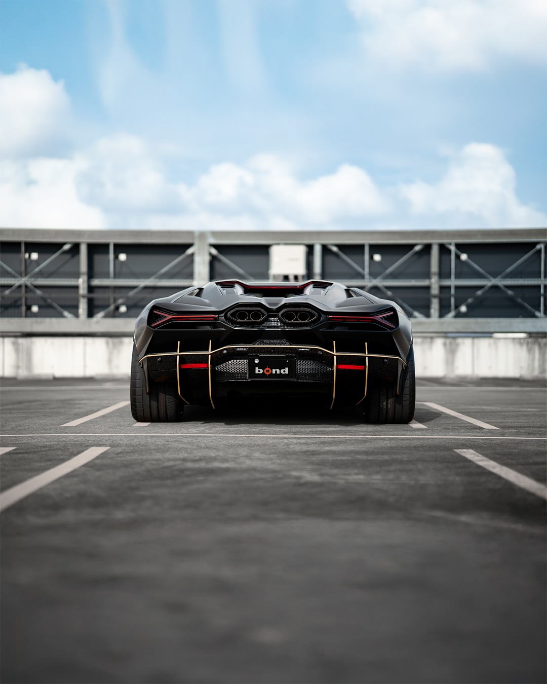Lamborghini Revuelto na felgach AL13 Wheels C025R