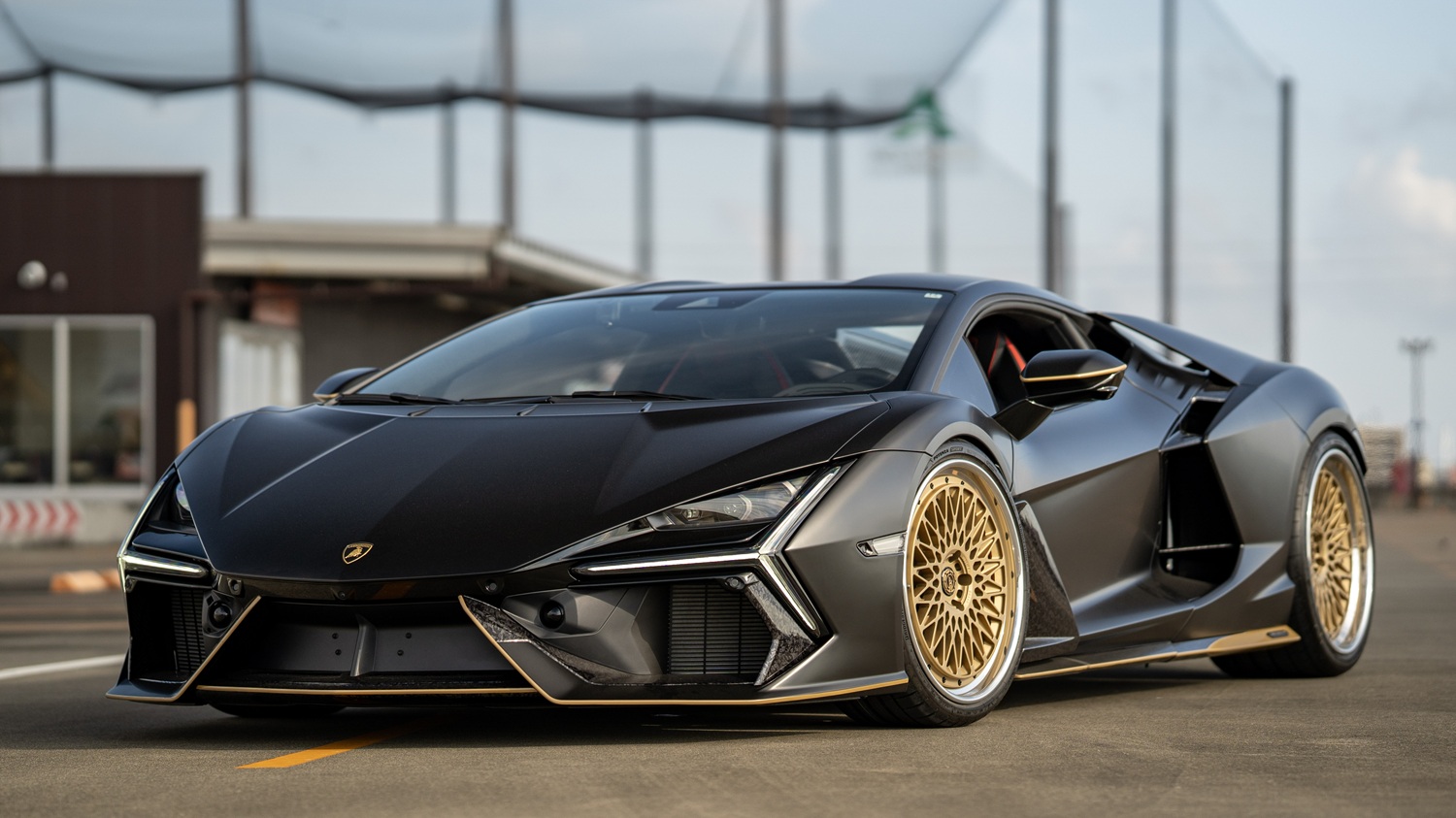 Lamborghini Revuelto na felgach AL13 Wheels C025R